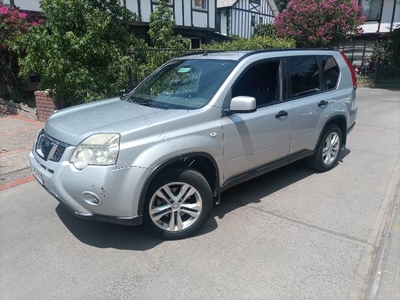 Nissan X-trail S AT