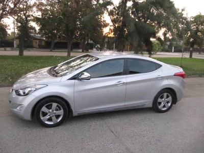 Vendo Auto Hyundai Elantra