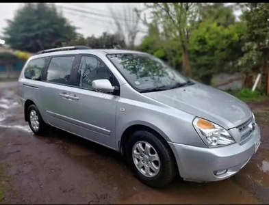 VENDO KIA GRAND CARNIVAL