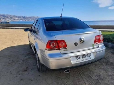 Volkswagen Bora 2.0 AT precio por apuro... 4.100.000