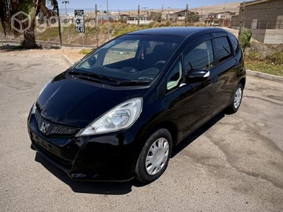 Honda Fit año 2012 con factura zofri