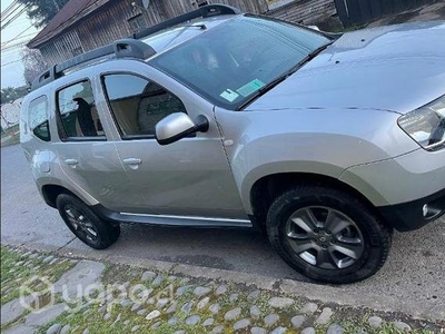 Hermosa Renault duster 2019