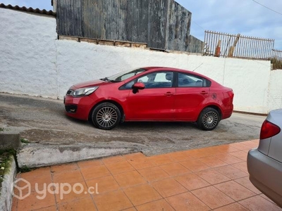 Kia rio 4 1.4cc 2012