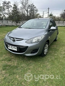 Mazda 2 año 2015