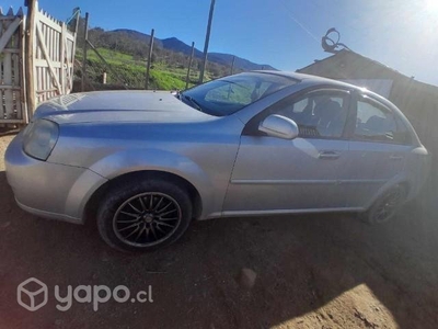 Chevrolet optra con detalle en bomba de benc