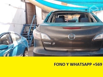 Mazda 3 2010 chocado funciona y se mueve full meca