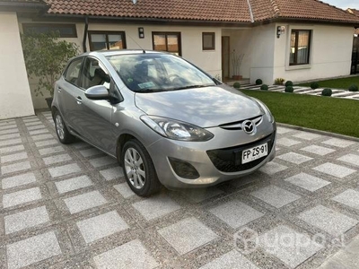 Mazda 2 Automático