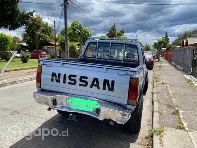 NISSAN D21 1987 Japonesa