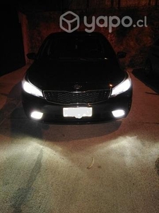 Kia cerato full equipo