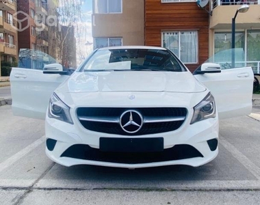 Mercedes benz. cla 200