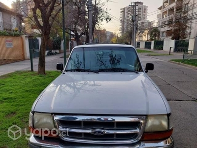 Camioneta Ford Ranger xlt 2.5 americana