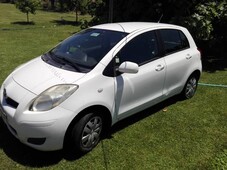 Auto en excelentes condiciones, se vende solo por apuro.