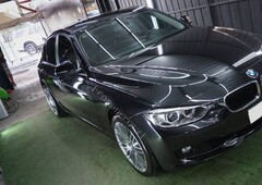 Automóvil BMW 320i