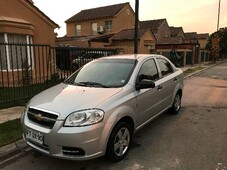 Chevrolet aveo sedan gris Plata , Único dueño