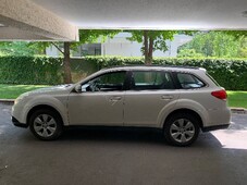Dueña vende Subaru New Outback