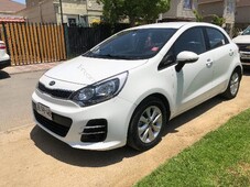 kia Rio 5 Poco Uso , única Dueña.-