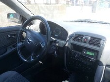 Mazda 626 (Automático)