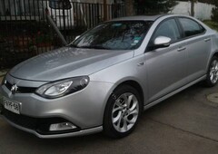 MG 6 Magnette, Full equipo