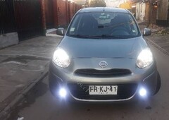 Nissan march 2013 full equipo