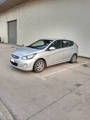 Se vende Hyundai accent HB gls