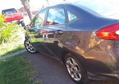 Vendo Auto Ford Fiesta Se sedan año 2013