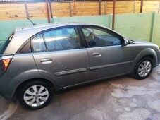 Vendo Auto Kia Rio 5 automatico