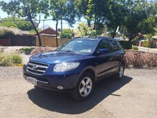 Vendo en muy buen estado auto Hunday Santa Fe, azul