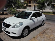 Vendo excelente Nissan Versa