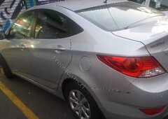 Vendo Hyundai 2012 EX 1,6 RB