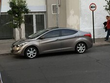 vendo Hyundai Elantra 1.8