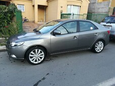 Vendo KIA CERATO año 2013, full equipo