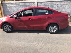 Vendo Kia Rio 4 año 2012.