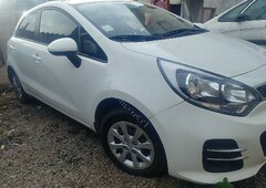 Vendo kia rio 5