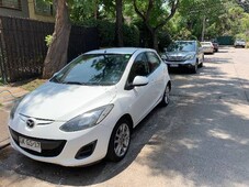 Vendo Mazda 2 excelente estado. Muy buen vehículo