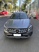 Vendo Mercedes-Benz GLA 200 año 2019 color gris