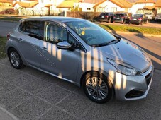 Vendo Peugeot 208 Diesel 2017 único dueño