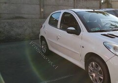 Vendo Peugeot Blanco - compact x line 1400 cc diesel