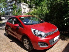 Vendo por renovación Auto Kia Rio 5 Año 2014