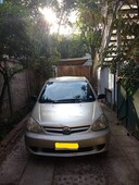 vendo toyota yaris 2005 GLI