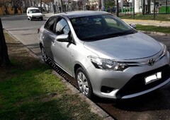 Vendo Toyota Yaris GLI 1.5, año 2014, 42 mil Kms.