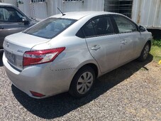 vendo yaris 2016