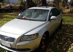 VOLVO S40 2.0 AT CUERO FULL 2011