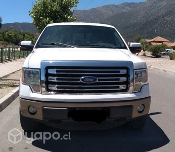 Ford F-150 Lariat año 2014 motor 5.0