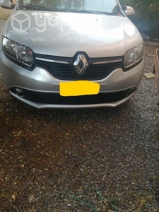 Renault symbol 2014