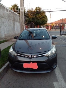 Toyota yaris 2014