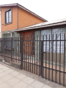 Casa en Arriendo en Coronel 3 dormitorios 1 baño / Corredores Premium Chile SpA