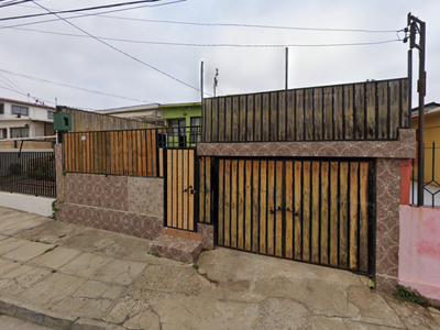Casa en Venta en Valparaíso 3 dormitorios 1 baño / Corretajes Prosal