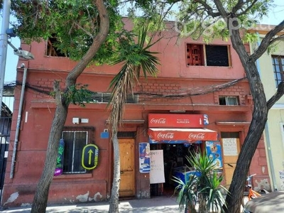 2 propiedades ubicadas en Santiago Centro