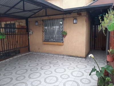 Casa en Venta en Puente Alto 3 dormitorios 2 baños / Corredores Premium Chile SpA