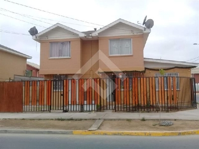 Casa Punta mira Norte calle principal Coquimbo